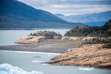 准噶尔盆地 “噶”读音