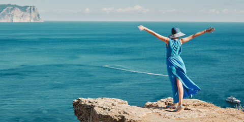 形容行动缓慢的成语