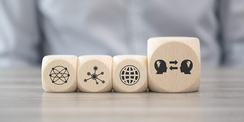 形容行动缓慢的成语